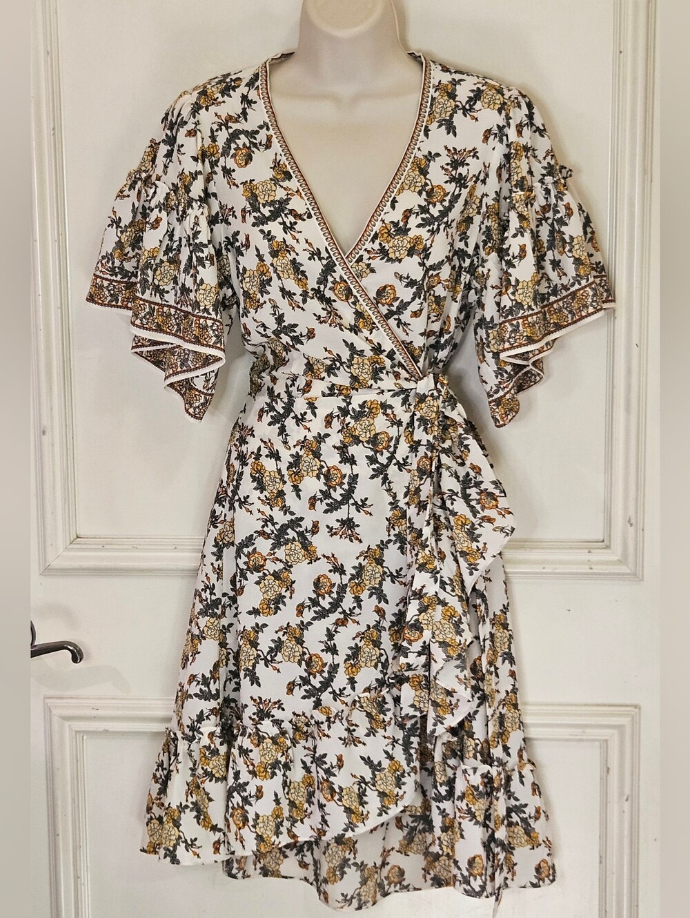 MAX STUDIO Yellow/Cream/Green Multi-Color Floral True Wrap Dress, Medium